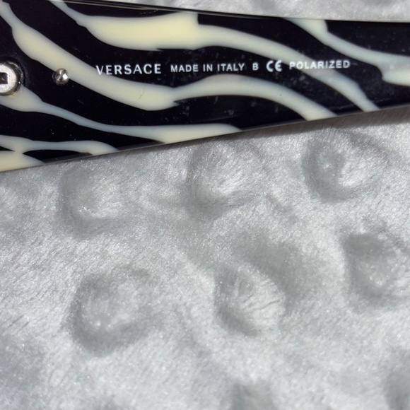 Versace Zebra Print Sunglasses 🖤🤍 - Picture 6 of 9